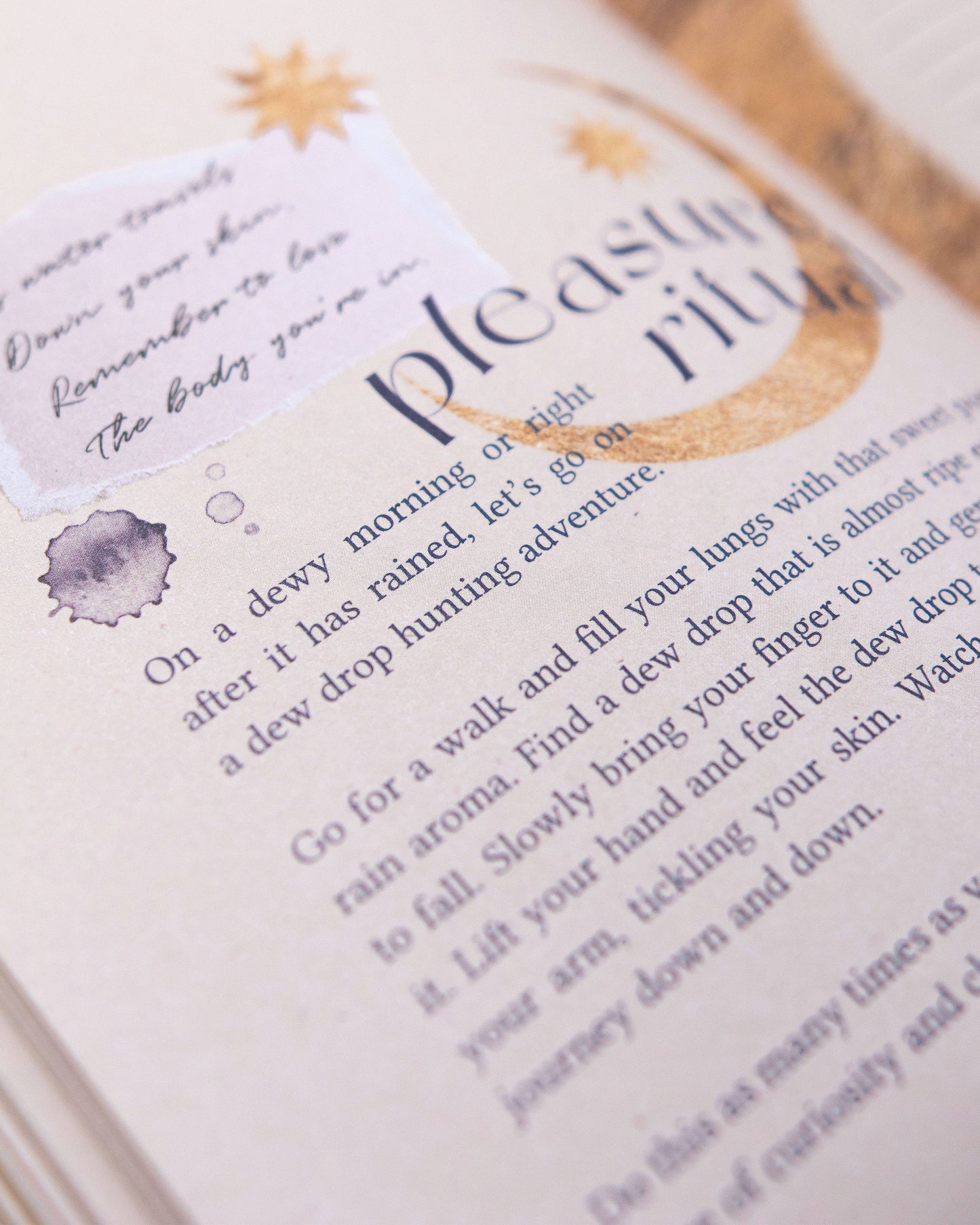 DreamyMoons - Aphrodite's Journal