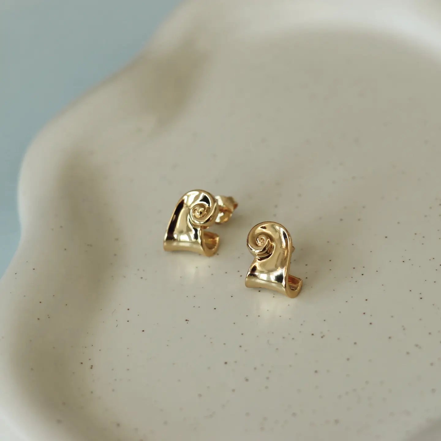 Horace Jewelry - Jalia swirl earrings