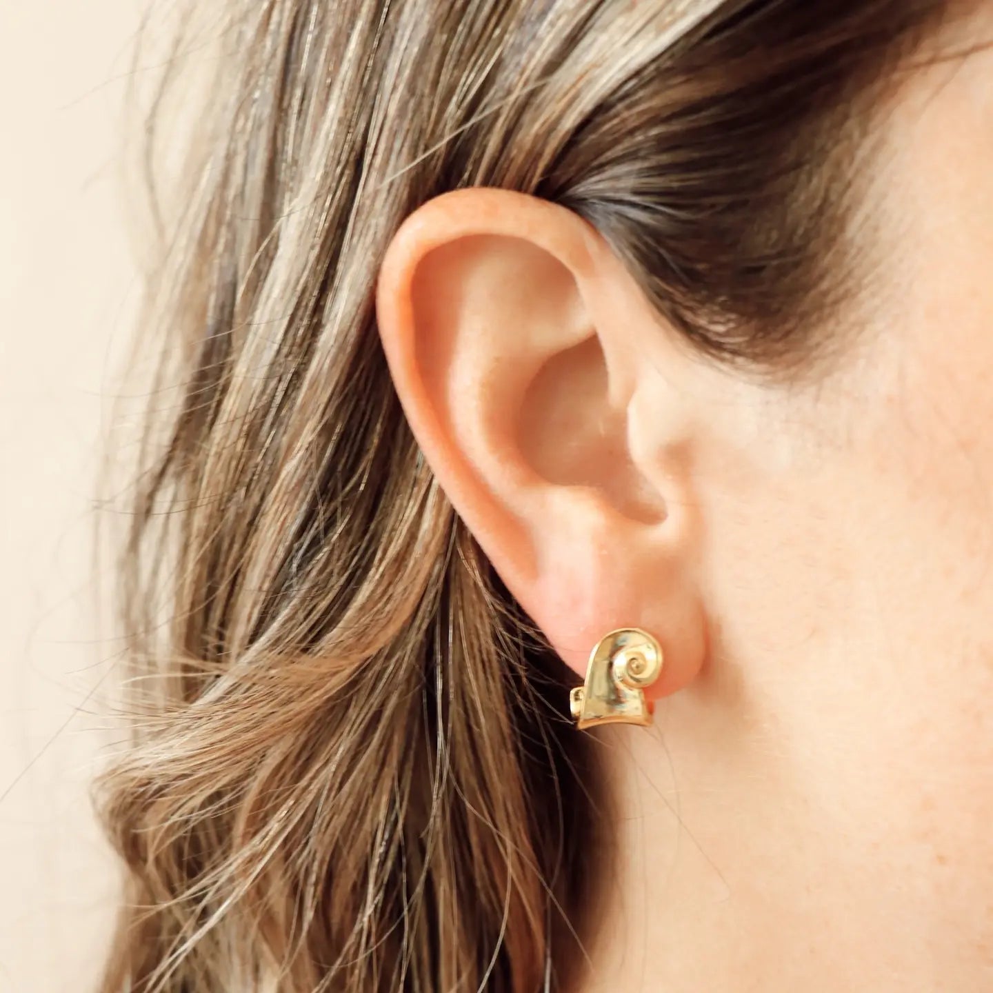 Horace Jewelry - Jalia swirl earrings